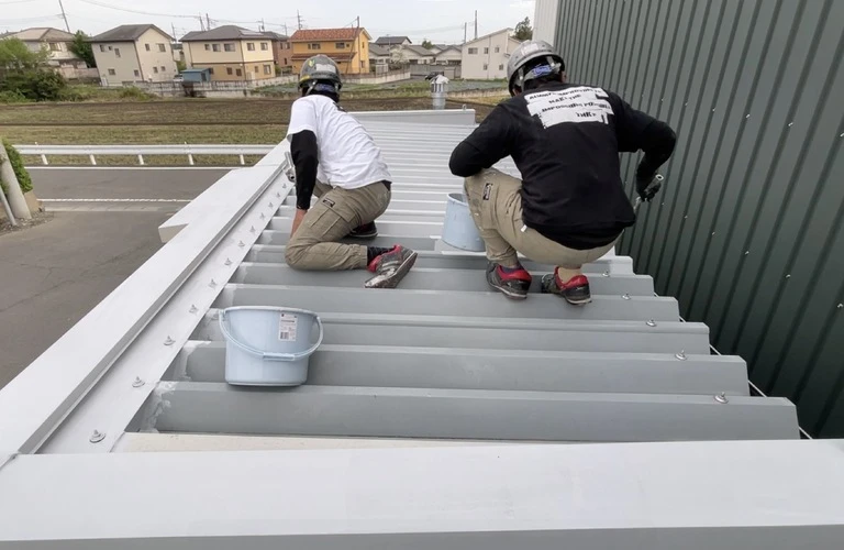 倉庫に最適な遮熱屋根で危険物管理も万全に！
